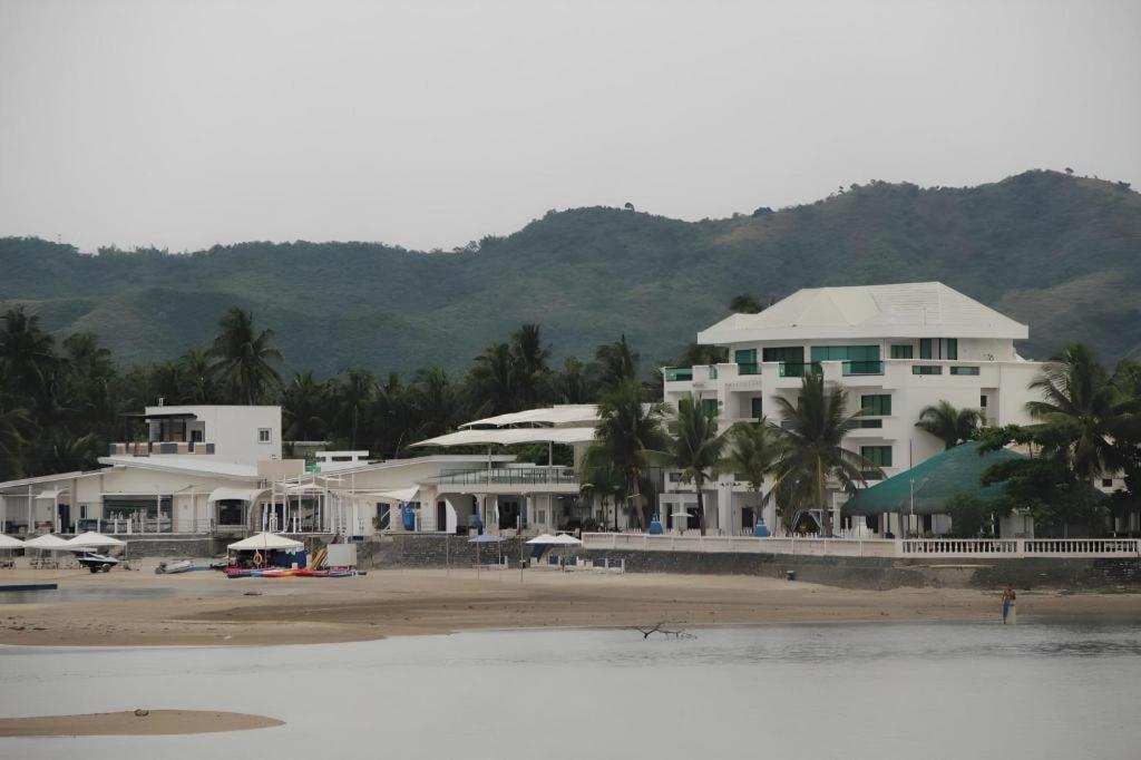 ไวทอลลิส ไวท์ แซนด์ Hotel วีกัน ภายนอก รูปภาพ