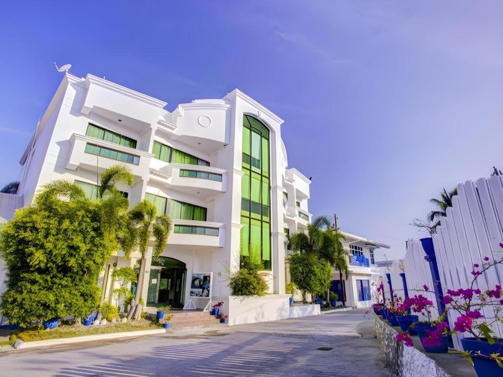 ไวทอลลิส ไวท์ แซนด์ Hotel วีกัน ภายนอก รูปภาพ